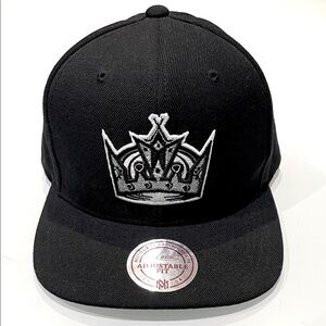 *NEW* Mitchell & Ness Los Angeles Kings Crown Snapback Hat